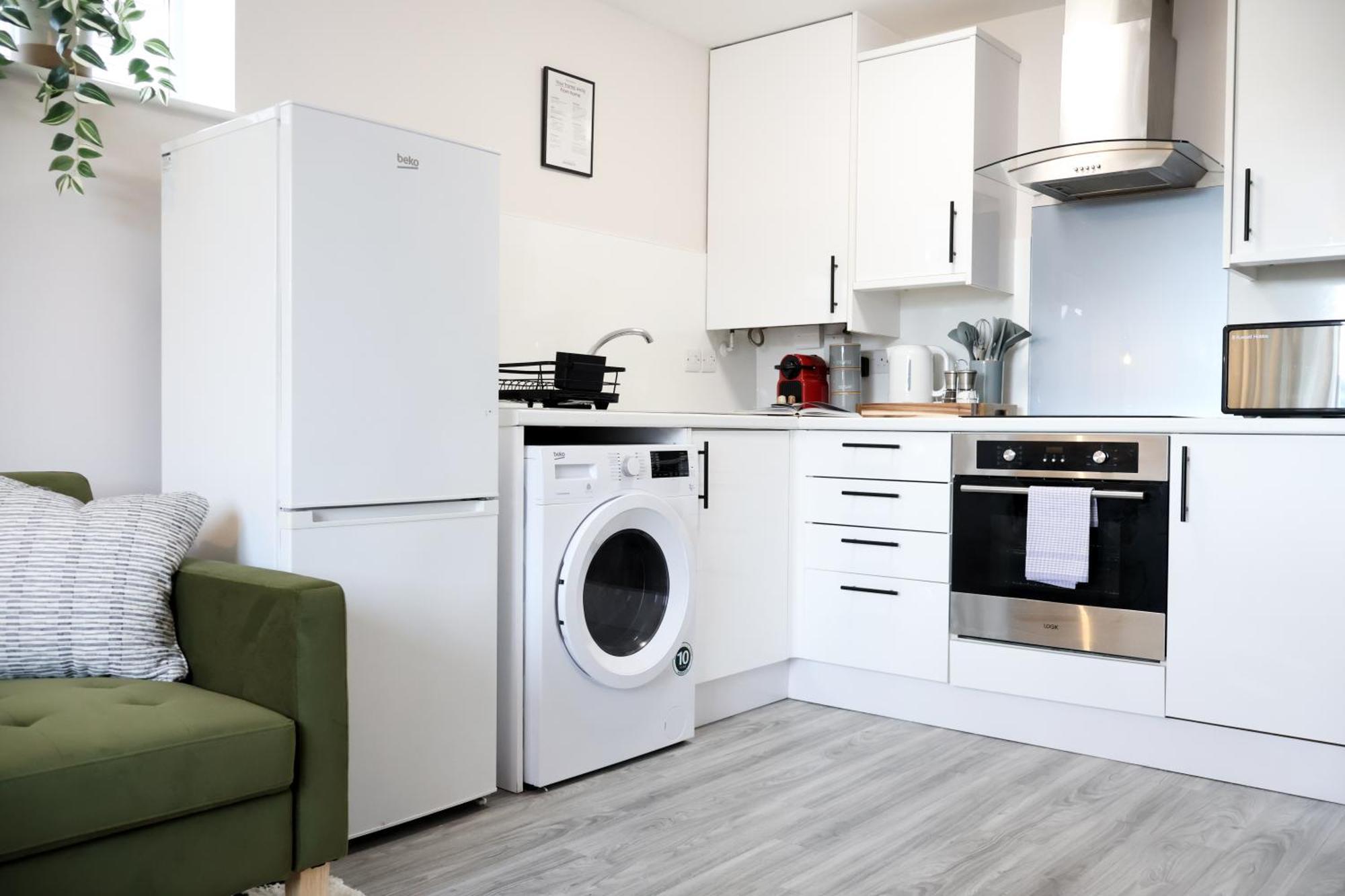 Cosy Flat In Near Independent Eateries Apartment *