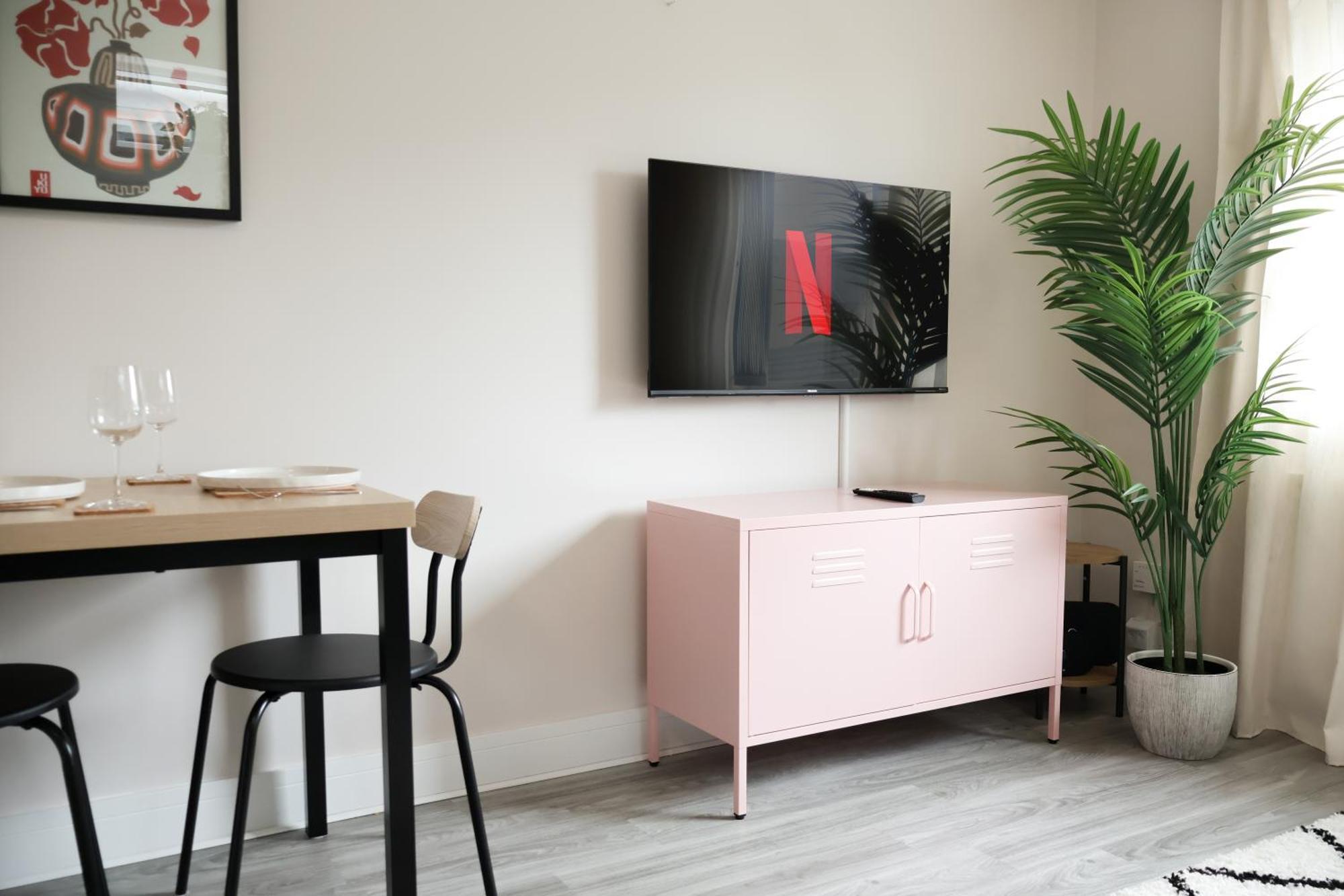 Cosy Flat In Near Independent Eateries *