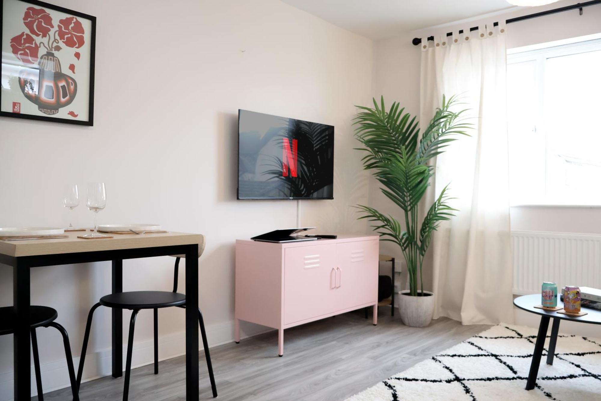 Cosy Flat In Near Independent Eateries * Cardiff